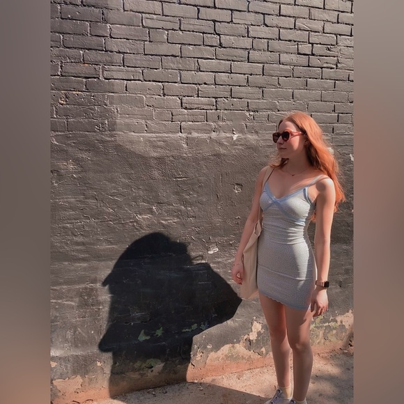 Floral lace bodycon mini dress - Picture 2 of 2